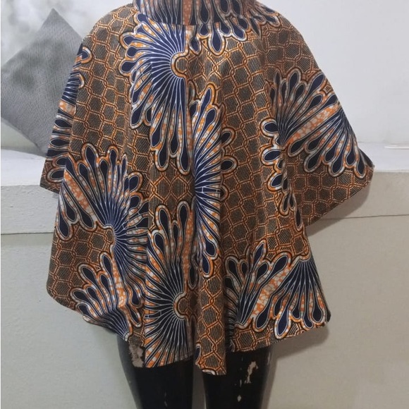 Capes - Picture 6 of 15